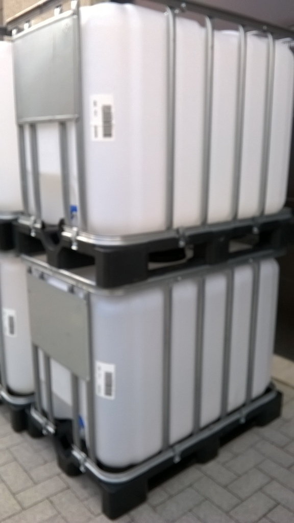 Cuve IBC 600 litres reconditionnée poche neuve - Naturel FDA ouvreture 225mm - Palette plastique "Werit"