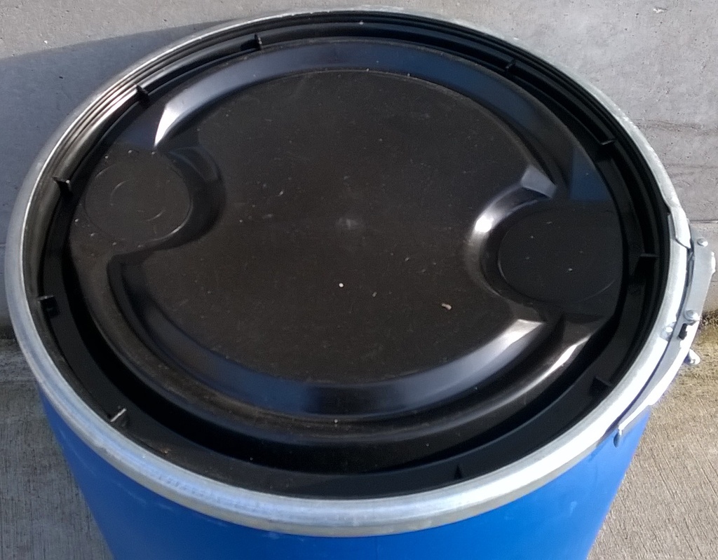 Fut PE ouverture total rénové 136 litres
