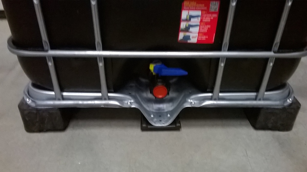 ​​​Cuve IBC 1000 litres rénovée - Noir ouverture 150mm - palette plastique "Schutz"