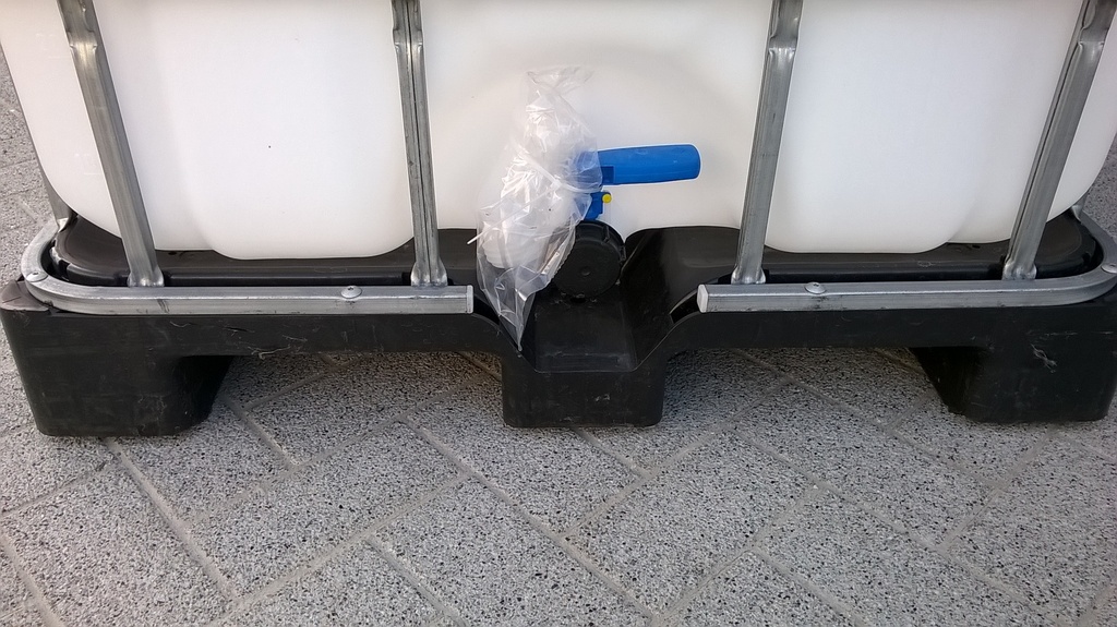 Cuve IBC 1000 litres reconditionnée poche neuve - Naturel FDA ouvreture 225mm - Palette plastique "Werit"