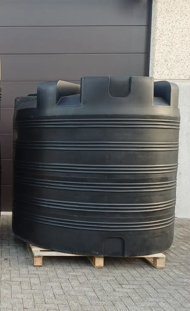 Citerne d'eau de pluie à enterrer 8000 litres 