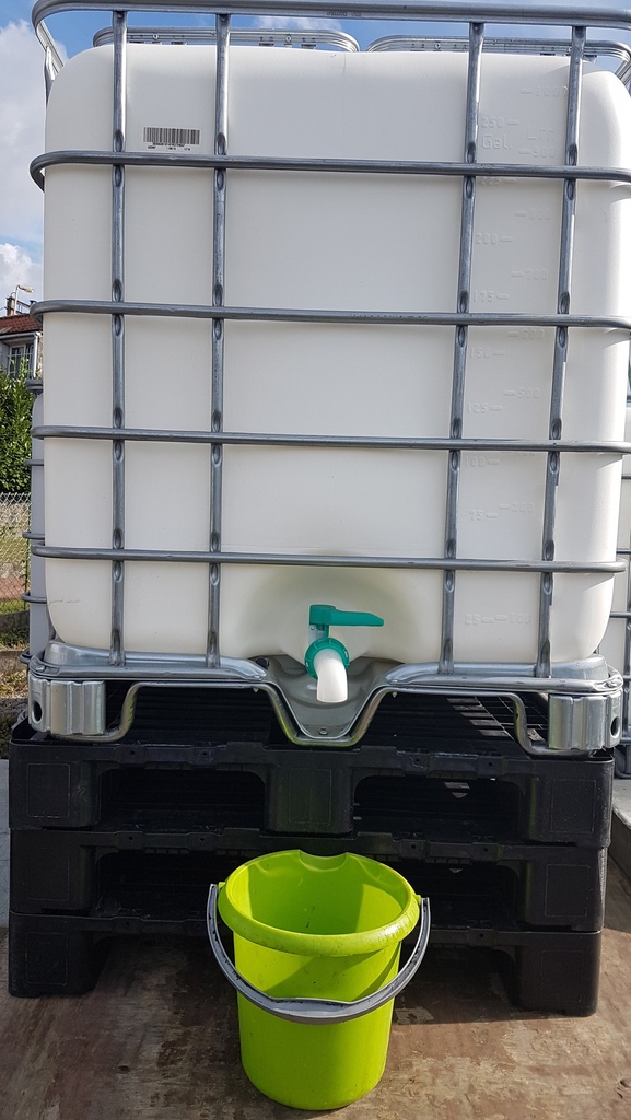 Palette plastique usagée 100x120cm